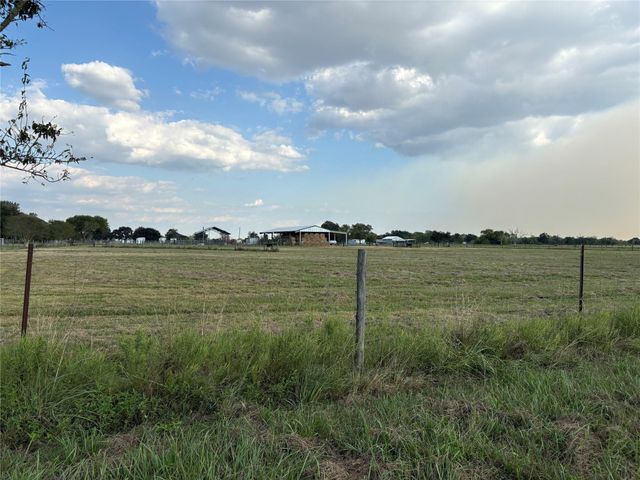 4282 S Thompson Road Road S, Beaumont, TX 77713