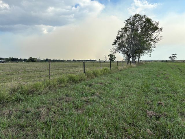 4282 S Thompson Road Road S, Beaumont, TX 77713