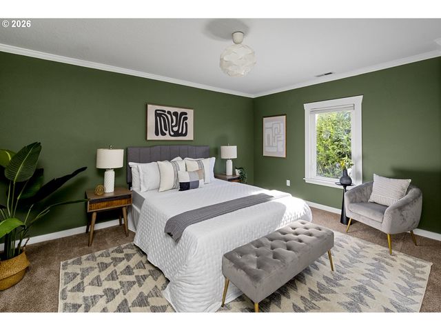 721 Ne ROSELAWN St, Portland, OR 97211