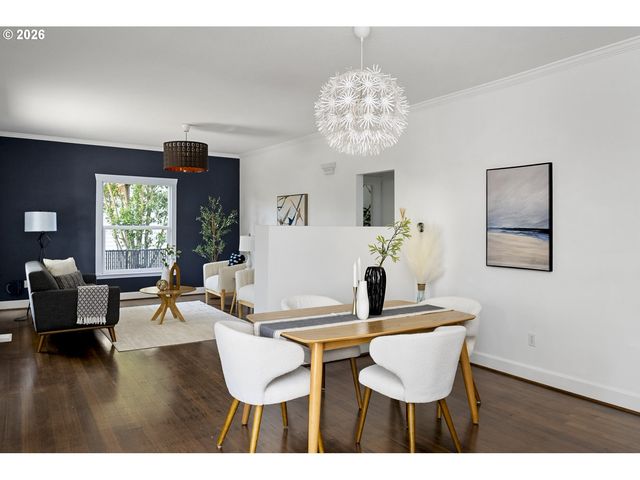 721 Ne ROSELAWN St, Portland, OR 97211