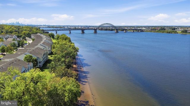 5209 RIVERFRONT DR, Palmyra, NJ 08065