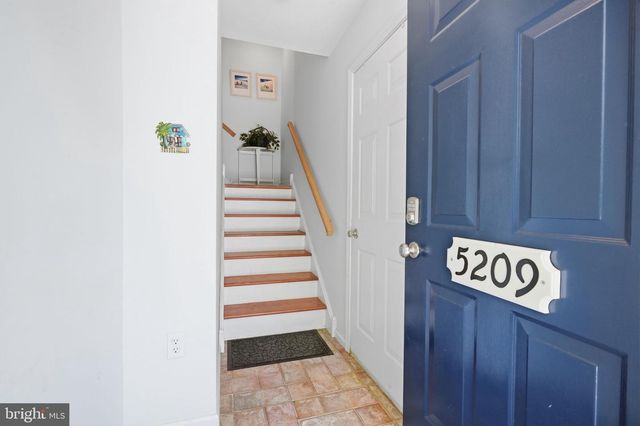 5209 RIVERFRONT DR, Palmyra, NJ 08065