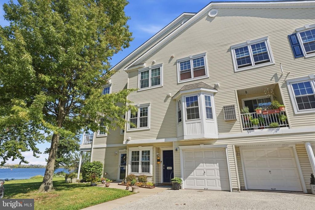 5209 RIVERFRONT DR, Palmyra, NJ 08065