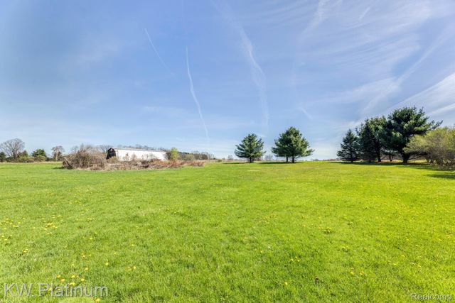 6674 Welch Road, Yale, MI 48097