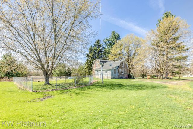 6674 Welch Road, Yale, MI 48097