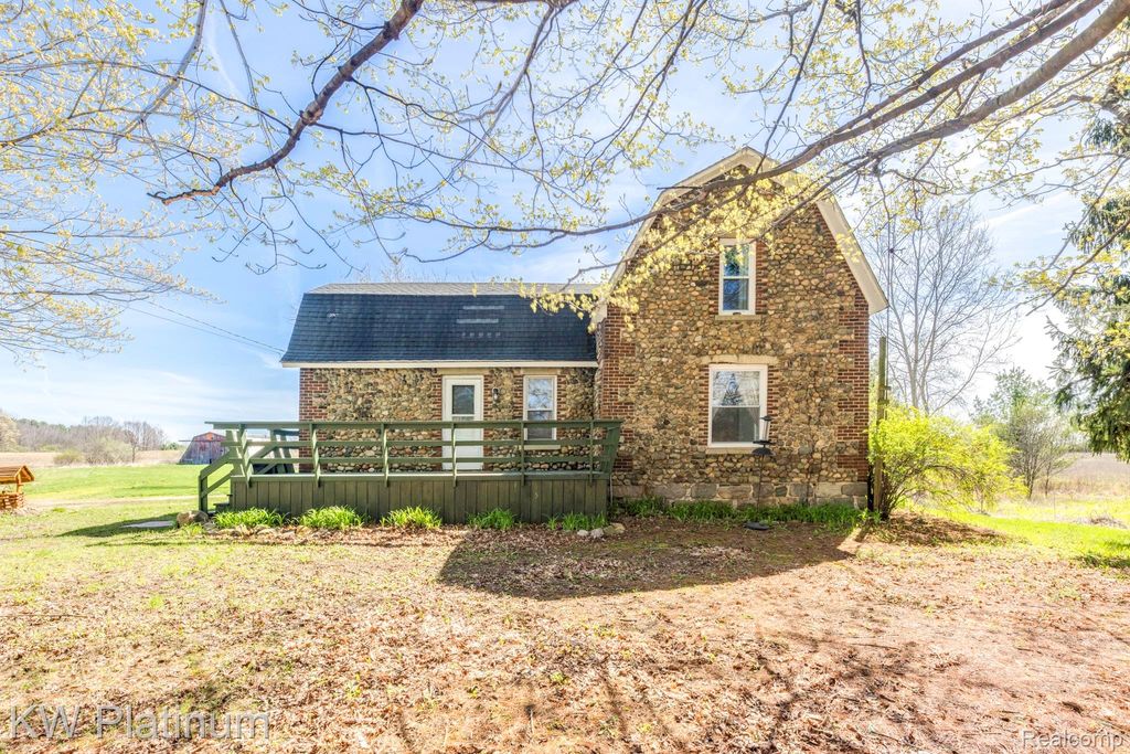 6674 Welch Road, Yale, MI 48097