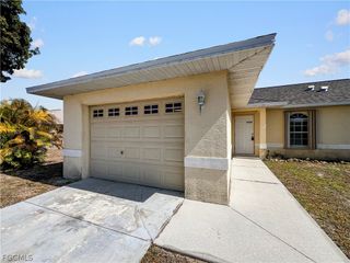 1909 SW Santa Barbara PL 1909, Cape Coral, FL 33991