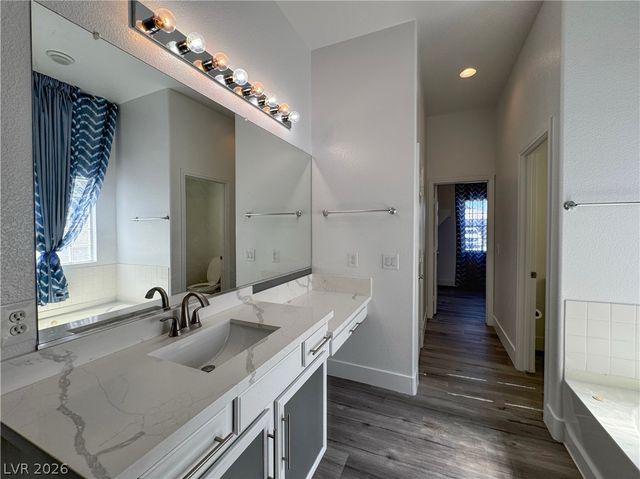 5422 Nestled Moon Court, Las Vegas, NV 89131