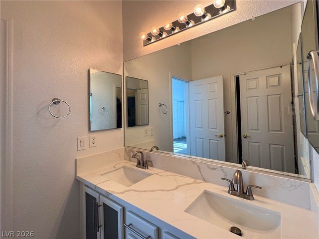 5422 Nestled Moon Court, Las Vegas, NV 89131