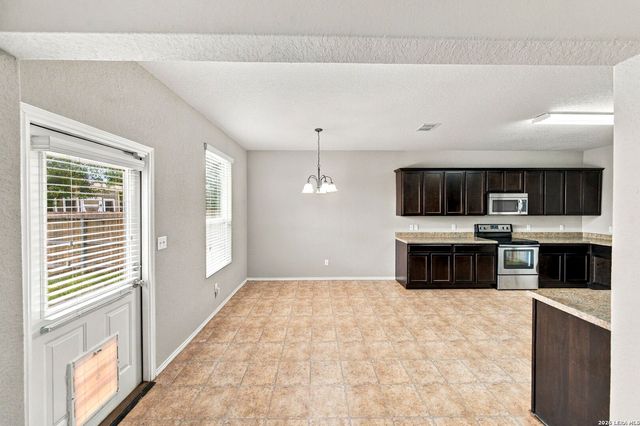 478 HARVEST PT, Selma, TX 78154