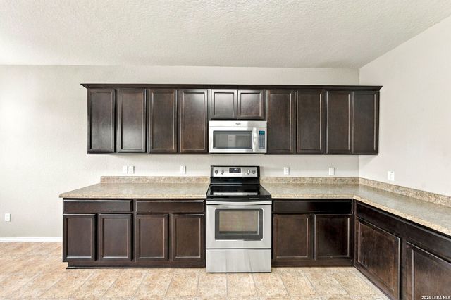 478 HARVEST PT, Selma, TX 78154