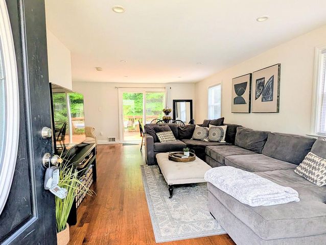 640 PENNSYLVANIA AVE, Prospect Park, PA 19076