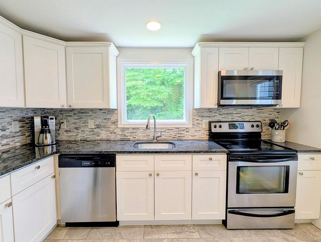 640 PENNSYLVANIA AVE, Prospect Park, PA 19076