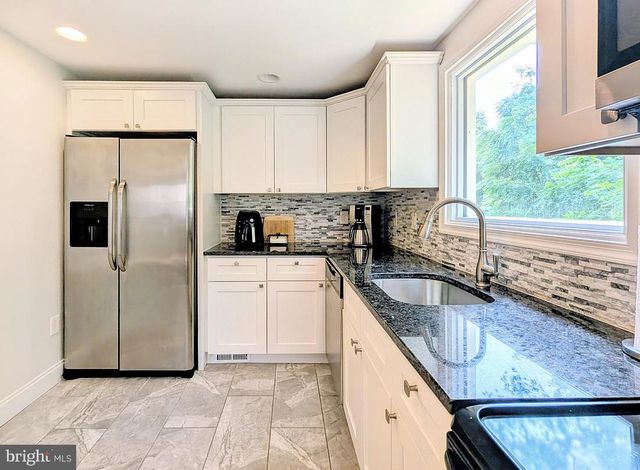 640 PENNSYLVANIA AVE, Prospect Park, PA 19076