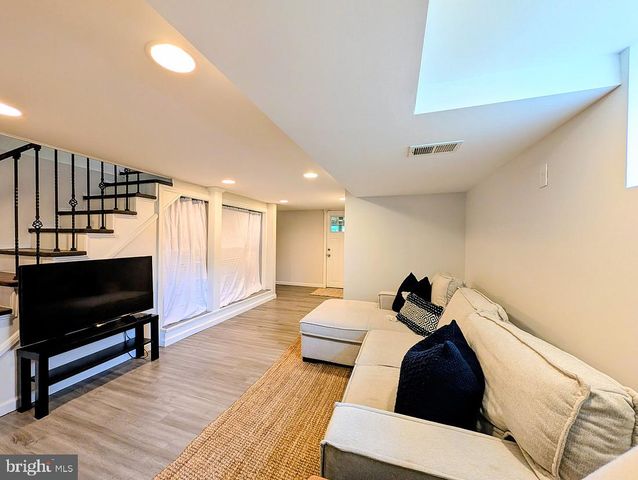 640 PENNSYLVANIA AVE, Prospect Park, PA 19076