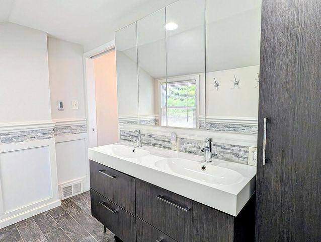 640 PENNSYLVANIA AVE, Prospect Park, PA 19076