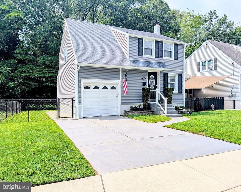 640 PENNSYLVANIA AVE, Prospect Park, PA 19076