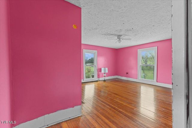 104 Maple Street, Glade Spring, VA 24340