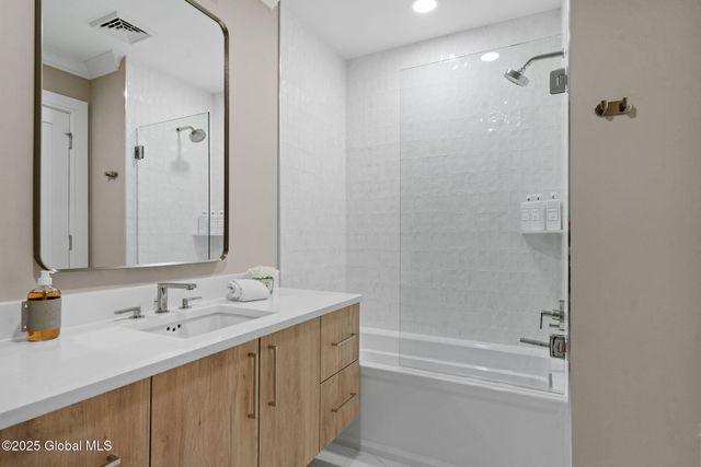 19 Washington Street 558 I, Saratoga Springs, Inside, NY 12866