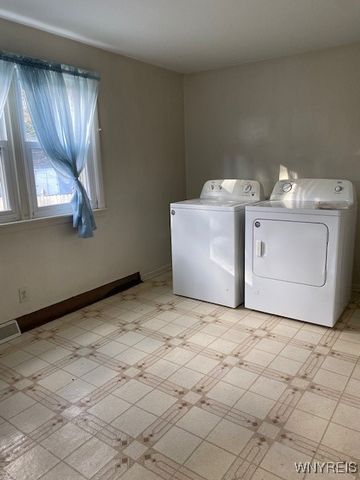 528 Florence Avenue, Ridgeway, NY 14103