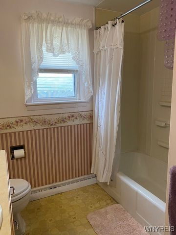 528 Florence Avenue, Ridgeway, NY 14103