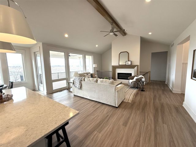 3820 Fieldstone Drive, Waukee, IA 50263