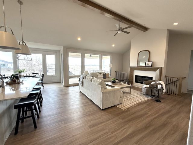 3820 Fieldstone Drive, Waukee, IA 50263