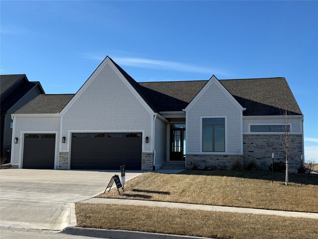 3820 Fieldstone Drive, Waukee, IA 50263