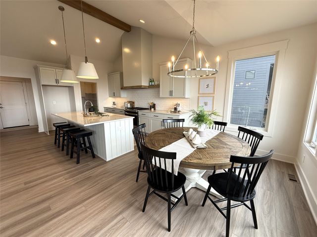 3820 Fieldstone Drive, Waukee, IA 50263