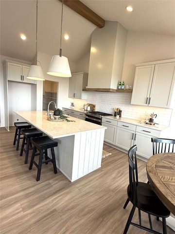 3820 Fieldstone Drive, Waukee, IA 50263