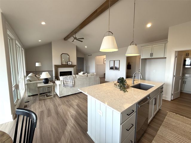 3820 Fieldstone Drive, Waukee, IA 50263