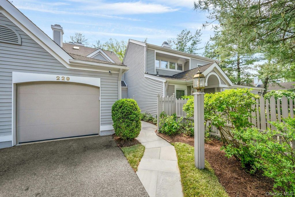 229 Boulder Ridge Road, Scarsdale, NY 10583