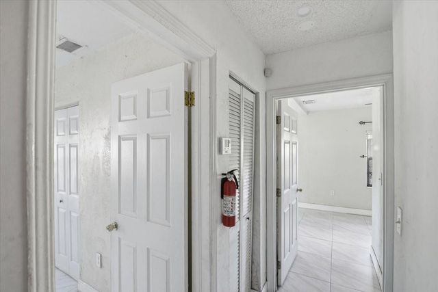 1320 NW 86th St, Miami, FL 33147