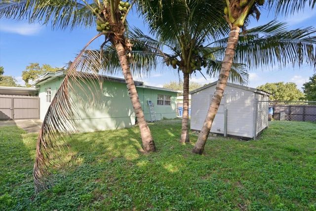 1320 NW 86th St, Miami, FL 33147