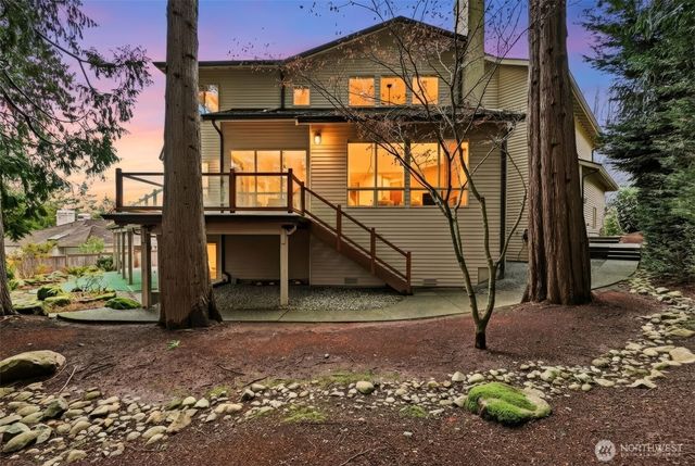 18206 NW Montreux Drive, Issaquah, WA 98027