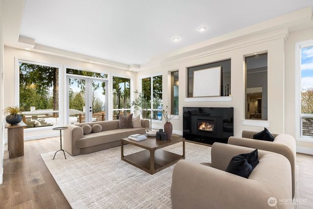 18206 NW Montreux Drive, Issaquah, WA 98027