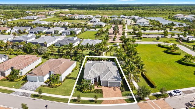 12705 Nevins Lane, Palm Beach Gardens, FL 33412