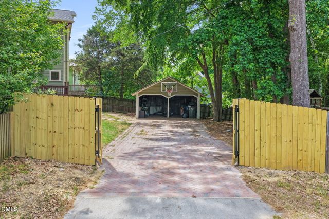 325 E Trinity Avenue, Durham, NC 27701