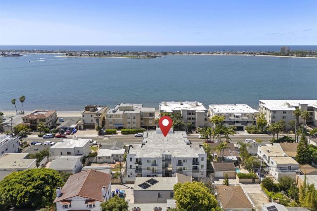 3745 Riviera Dr 1, San Diego, CA 92109