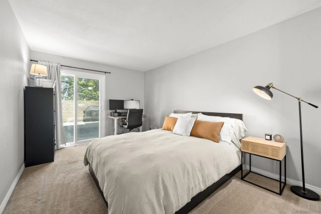 3745 Riviera Dr 1, San Diego, CA 92109