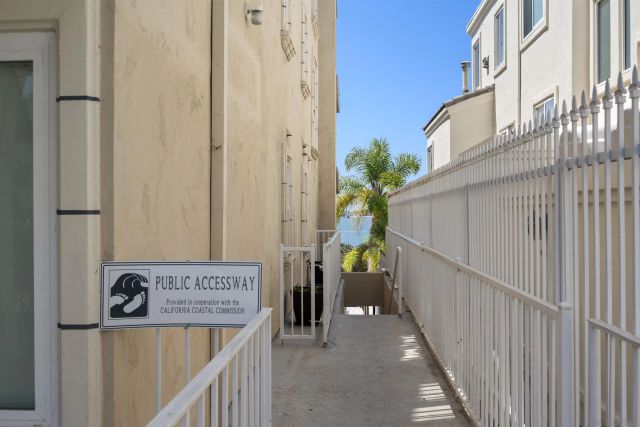 3745 Riviera Dr 1, San Diego, CA 92109