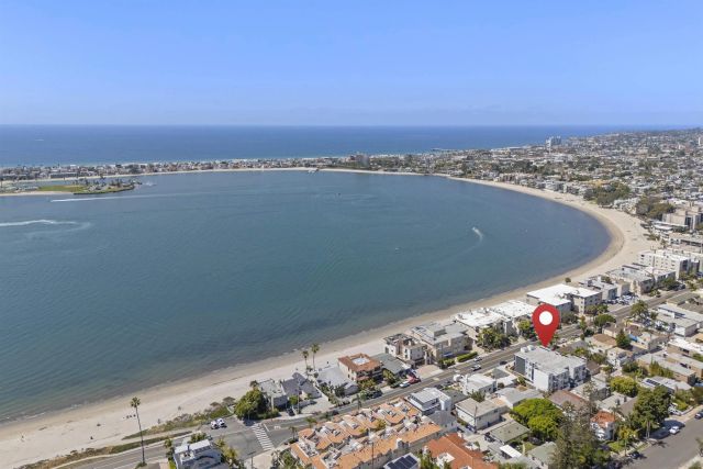 3745 Riviera Dr 1, San Diego, CA 92109