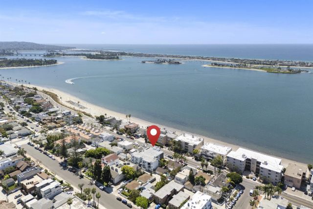 3745 Riviera Dr 1, San Diego, CA 92109