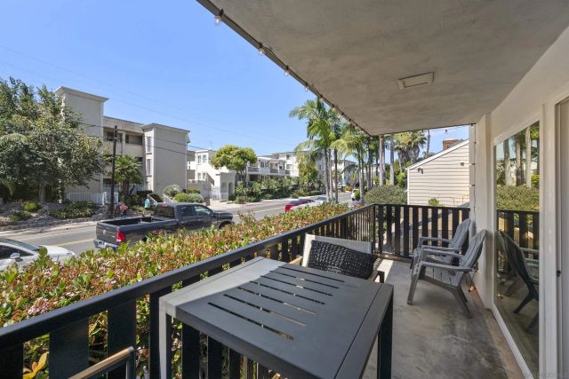 3745 Riviera Dr 1, San Diego, CA 92109