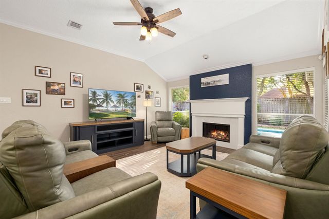 5104 Carefree Drive, League City, TX 77573