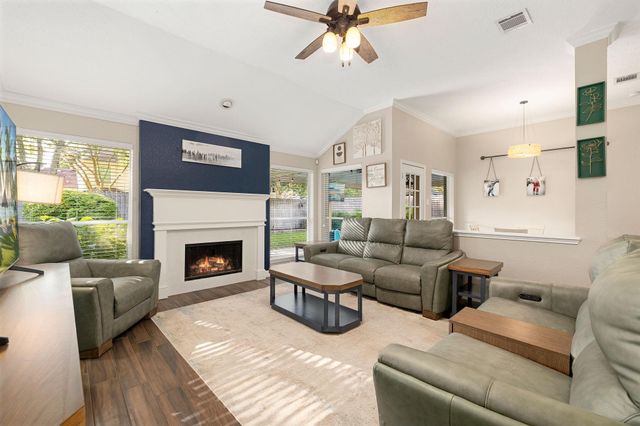 5104 Carefree Drive, League City, TX 77573