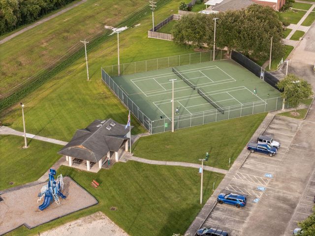 5104 Carefree Drive, League City, TX 77573