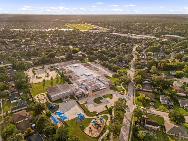 5104 Carefree Drive, League City, TX 77573