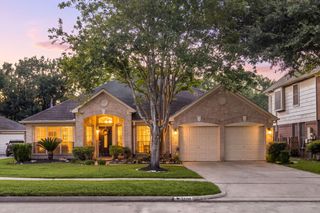 5104 Carefree Drive, League City, TX 77573