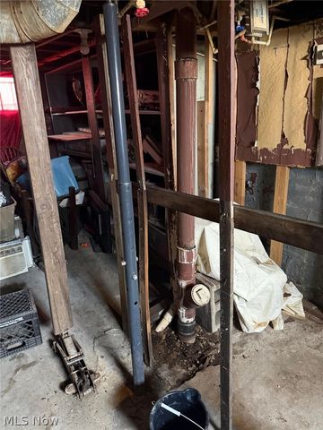 919 E 139th Street, Cleveland, OH 44110